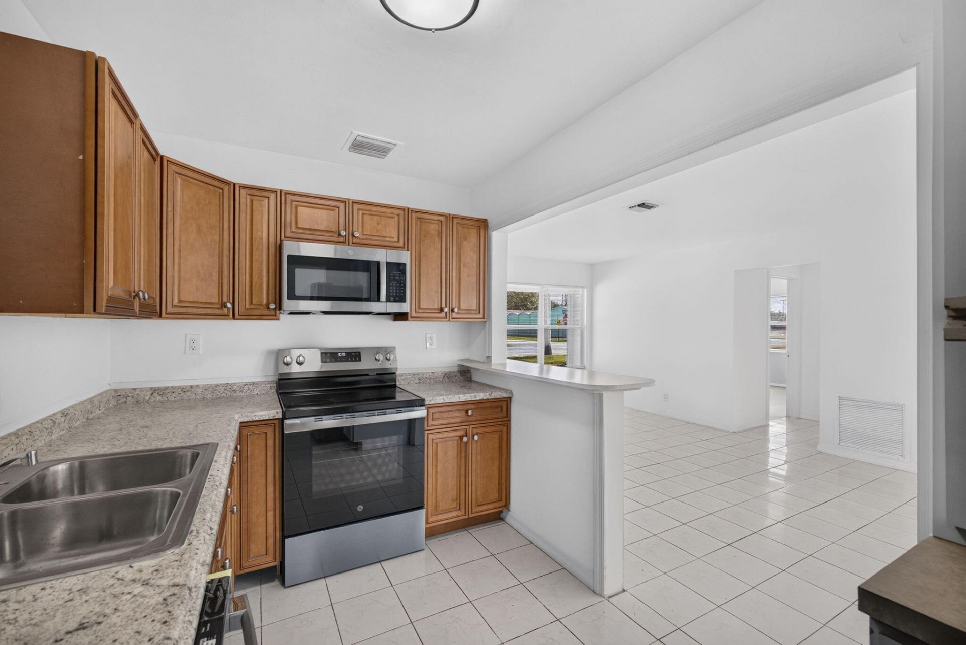 304 Cypress Drive, Lake Park, FL 33403 Photo