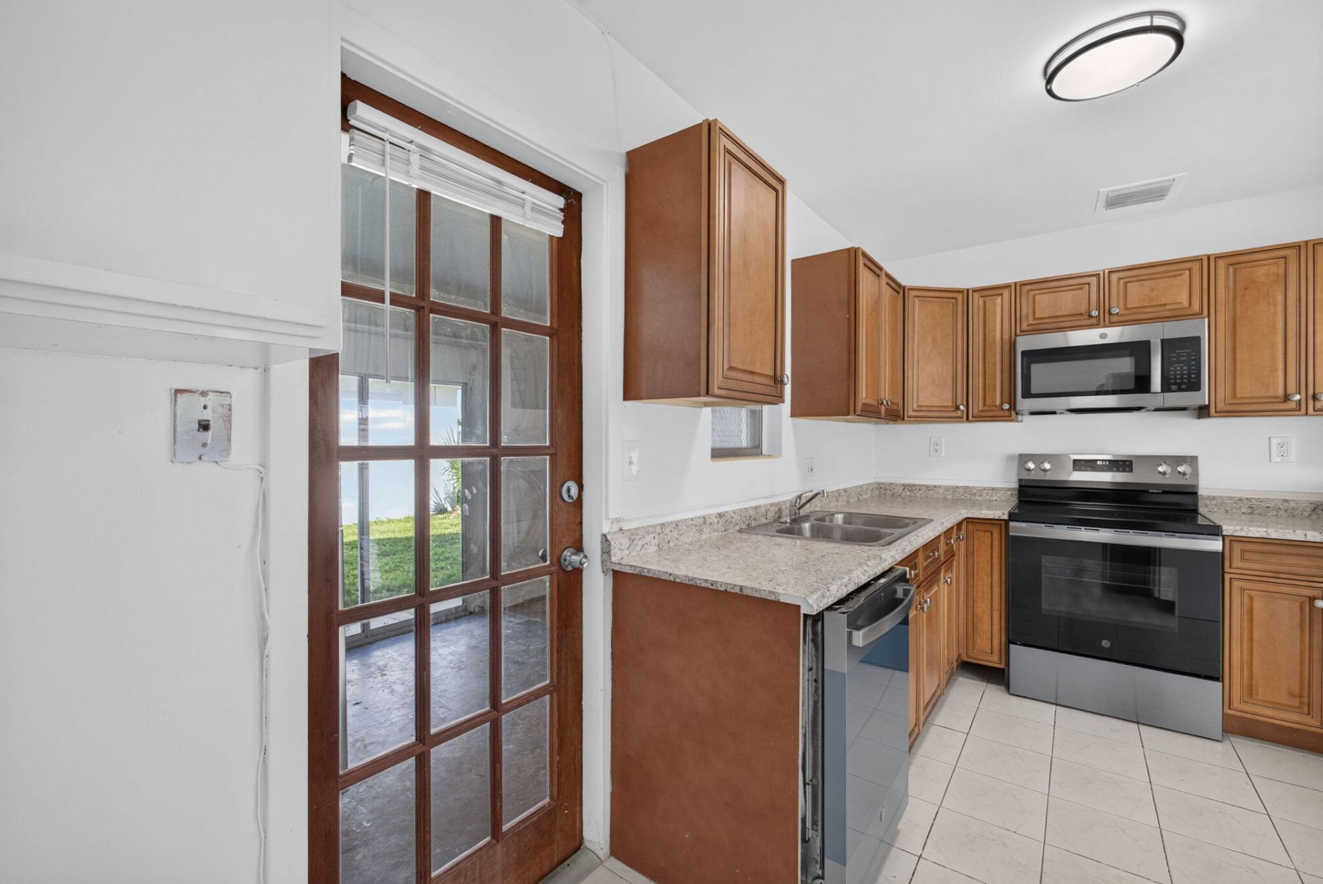 304 Cypress Drive, Lake Park, FL 33403 Photo