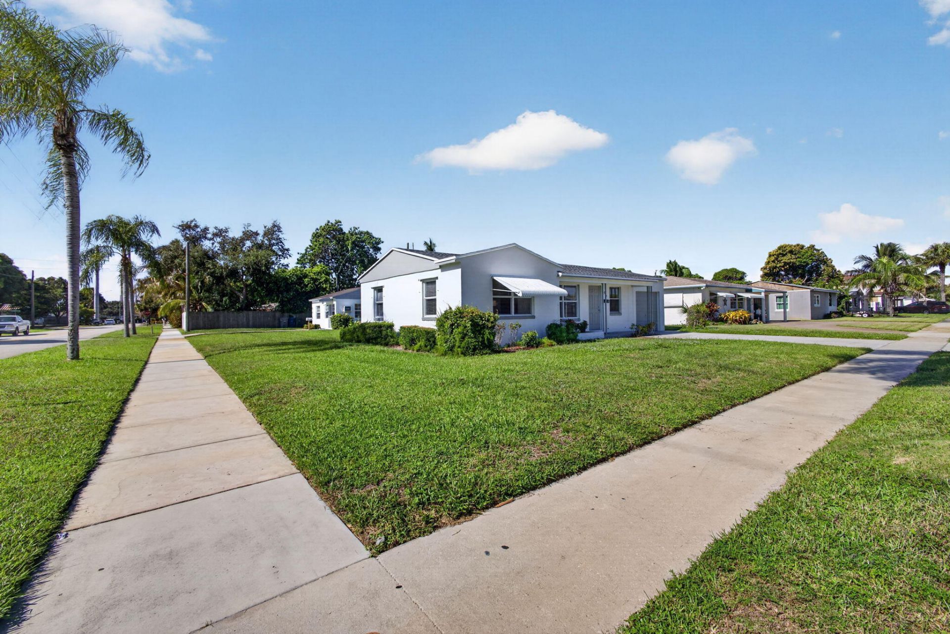 304 Cypress Drive, Lake Park, FL 33403 Photo