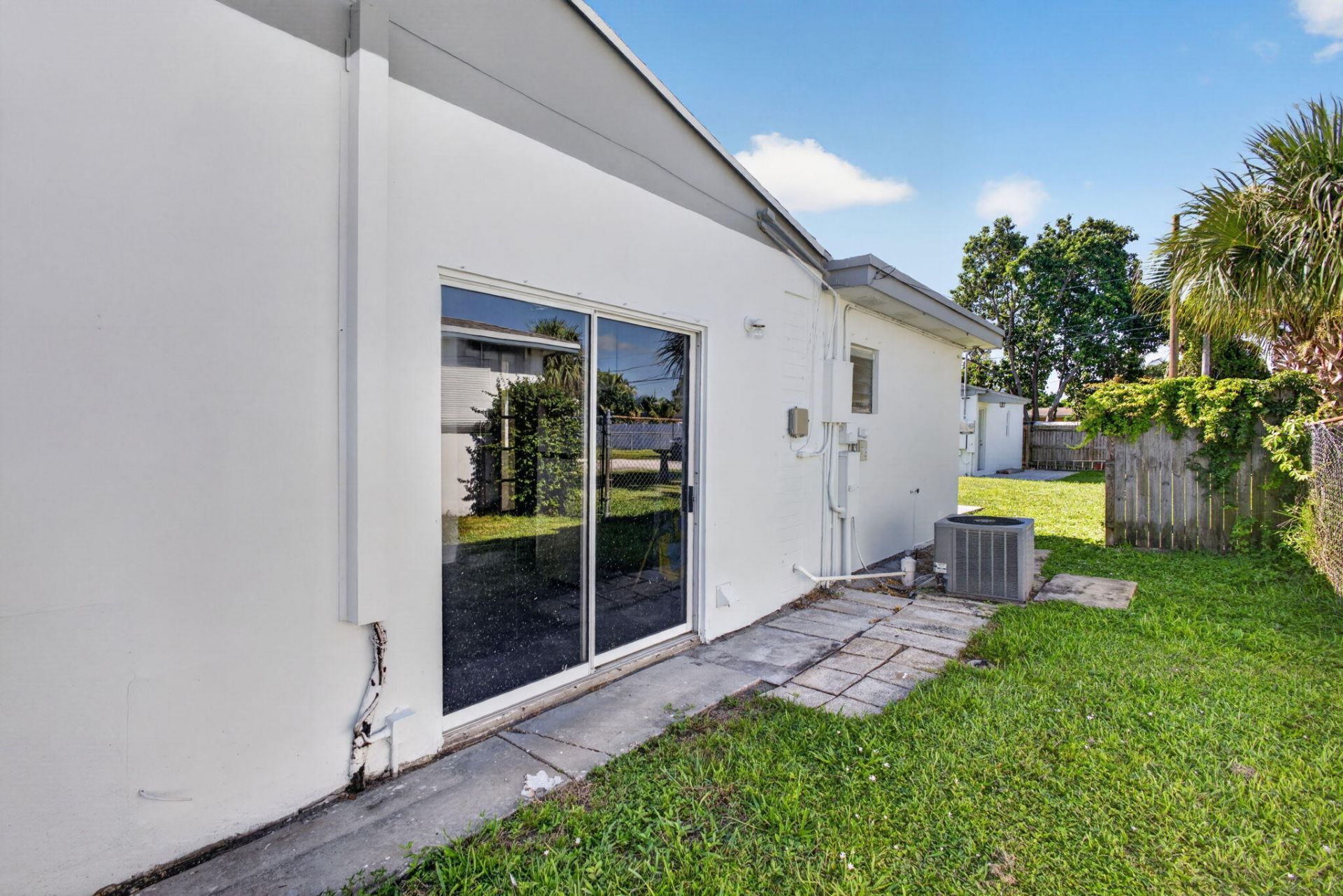 304 Cypress Drive, Lake Park, FL 33403 Photo