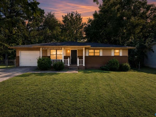 506 Eastbrook Circle NW, Huntsville, AL 35811