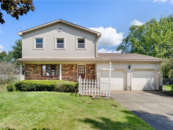 4474 Woodridge Drive, Youngstown, OH 44515