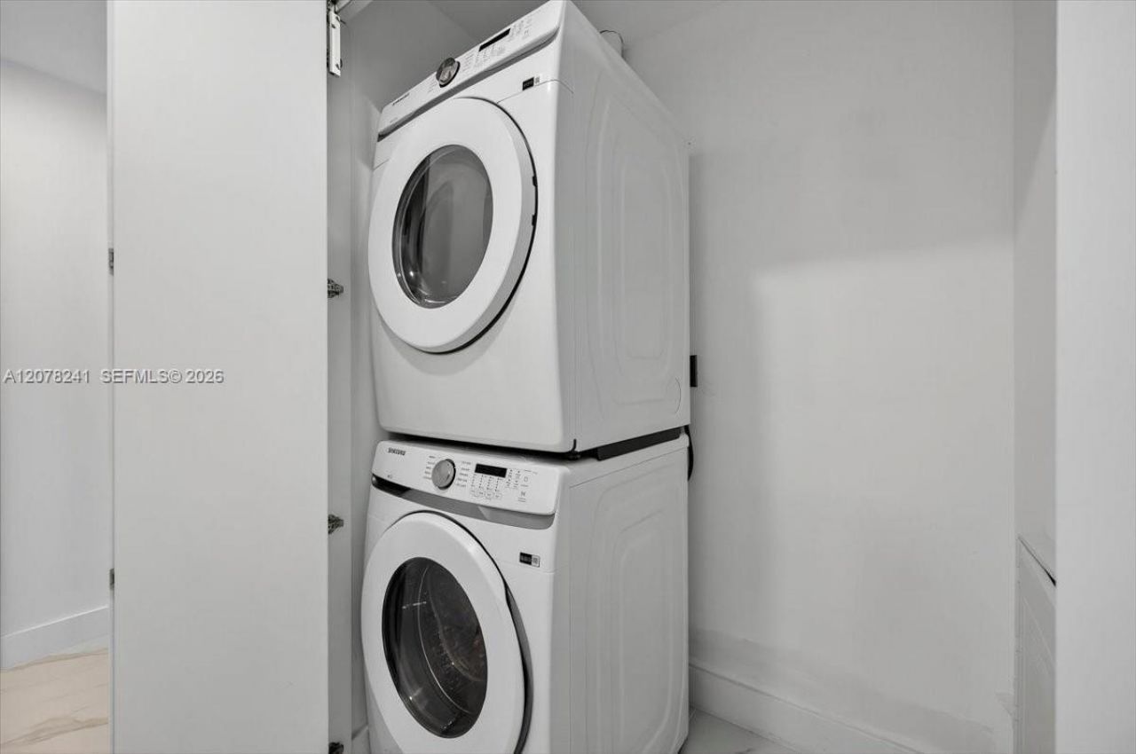 700 NE 24th Street, Unit 1405, Miami, FL 33137 Photo