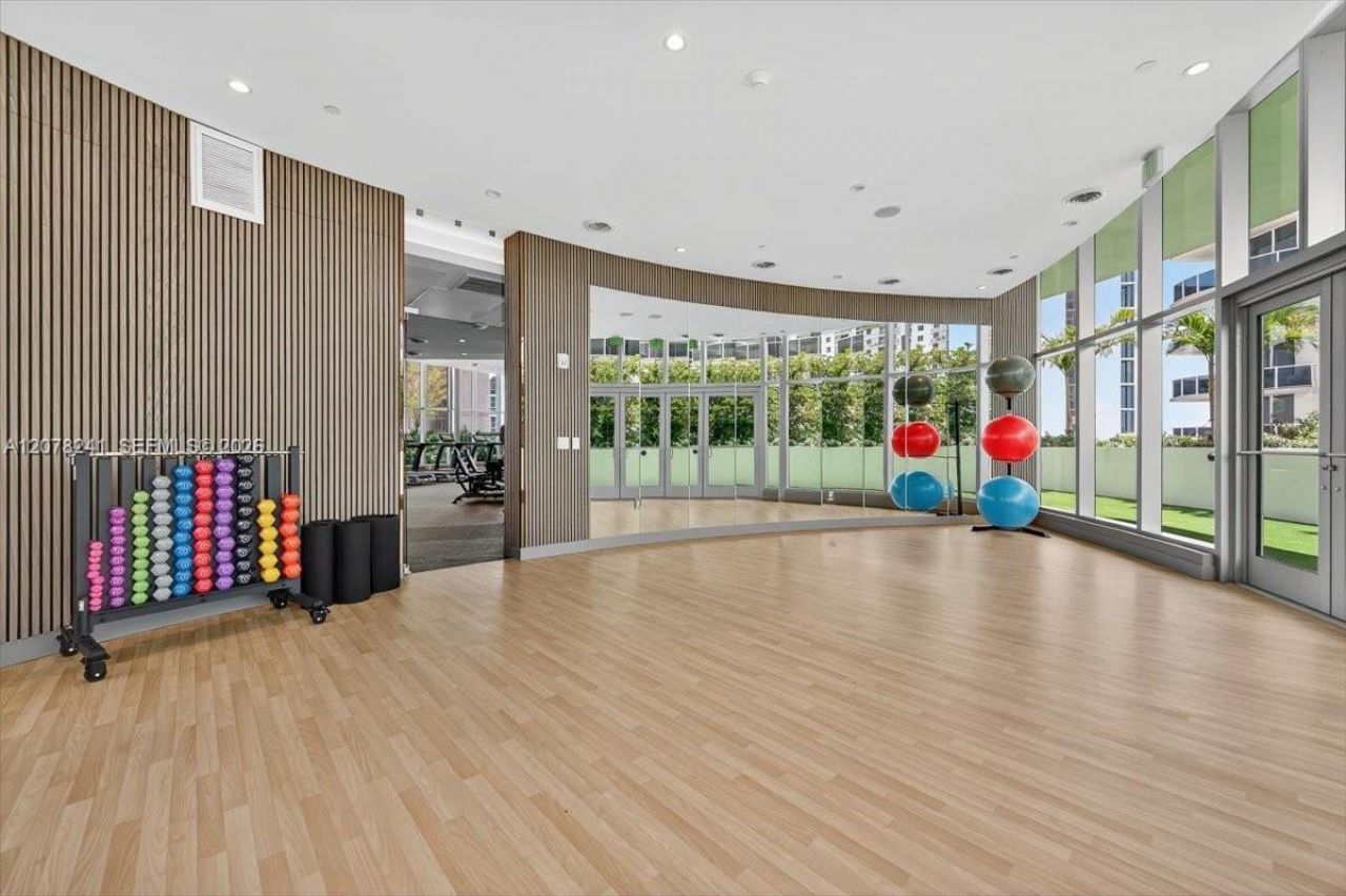 700 NE 24th Street, Unit 1405, Miami, FL 33137 Photo