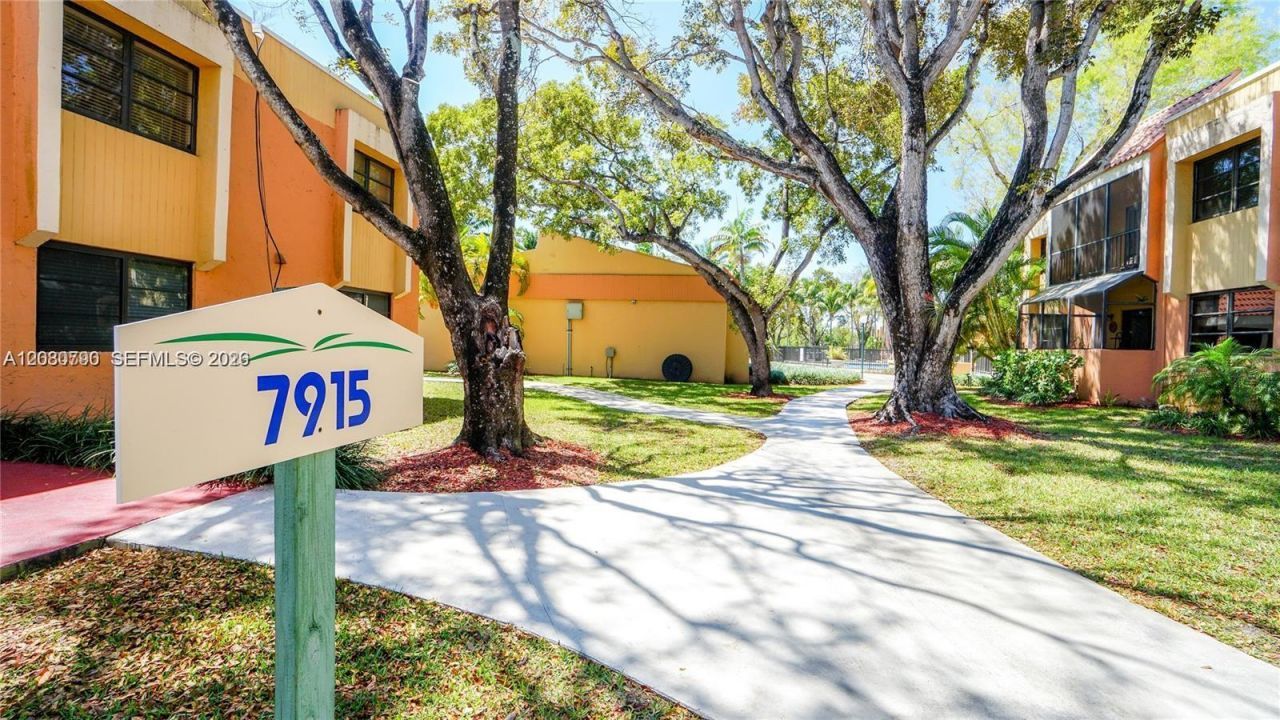 7915 SW 104th St , Unit 202G, Miami, FL 33156 Photo