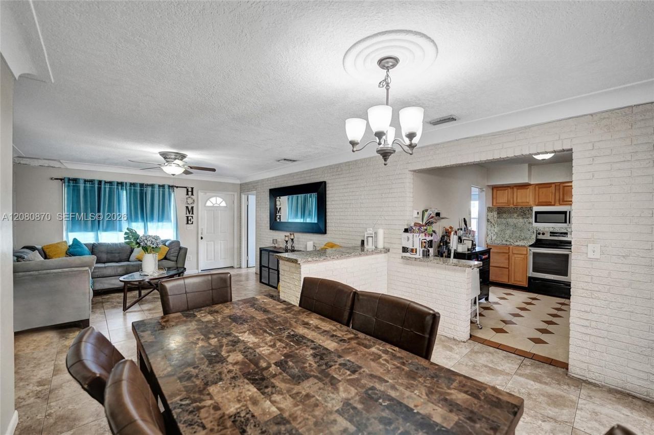 541 N 70th Ter, Hollywood, FL 33024 Photo