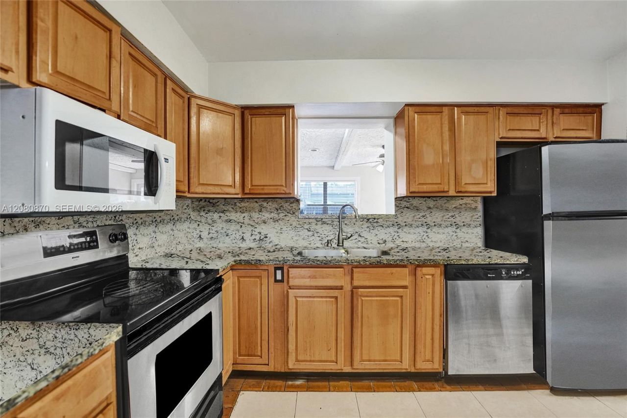 541 N 70th Ter, Hollywood, FL 33024 Photo