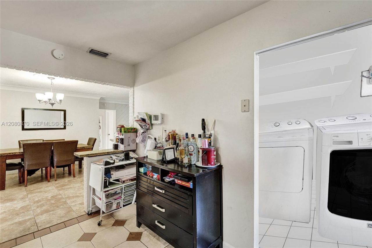 541 N 70th Ter, Hollywood, FL 33024 Photo