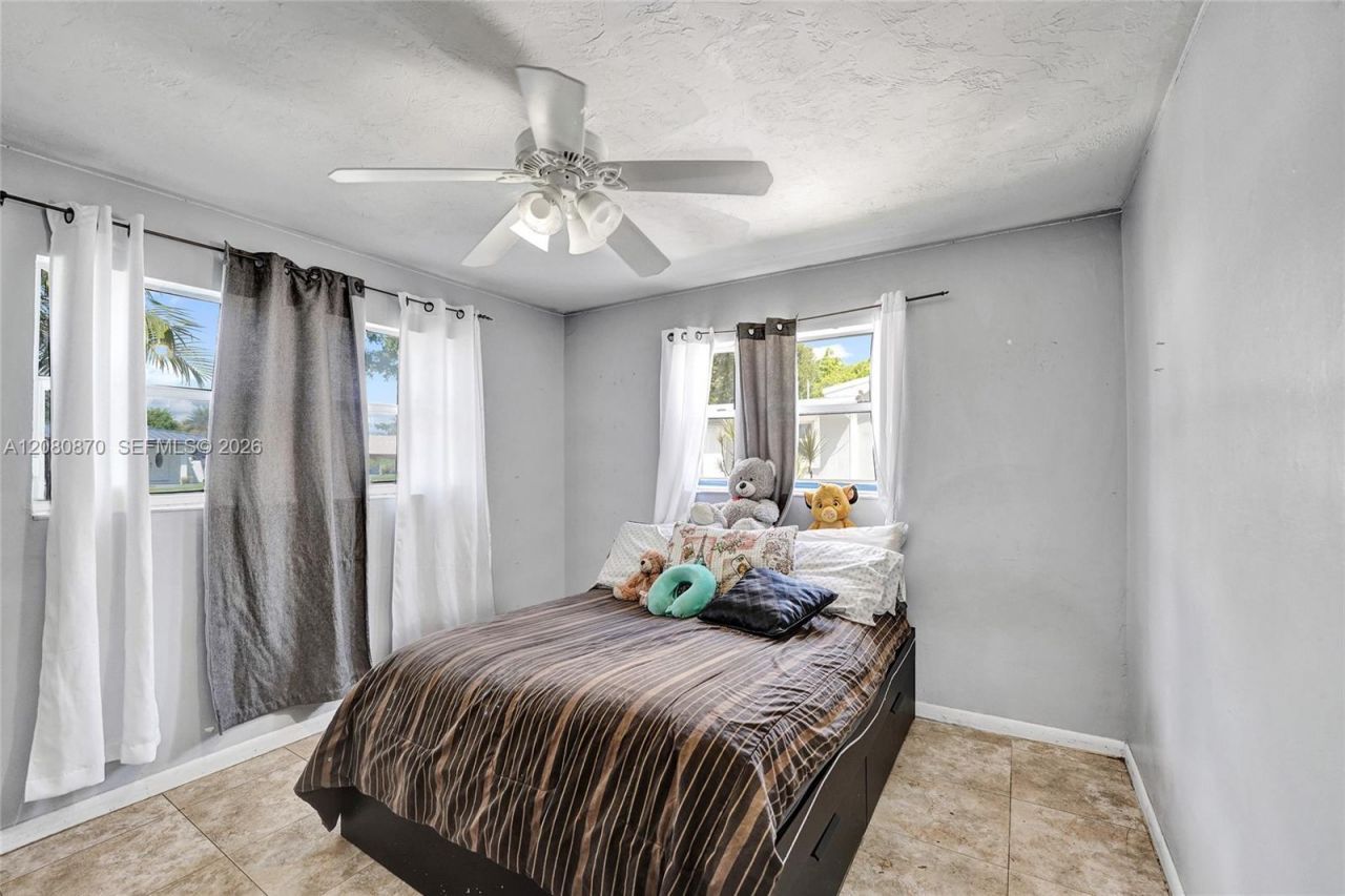 541 N 70th Ter, Hollywood, FL 33024 Photo