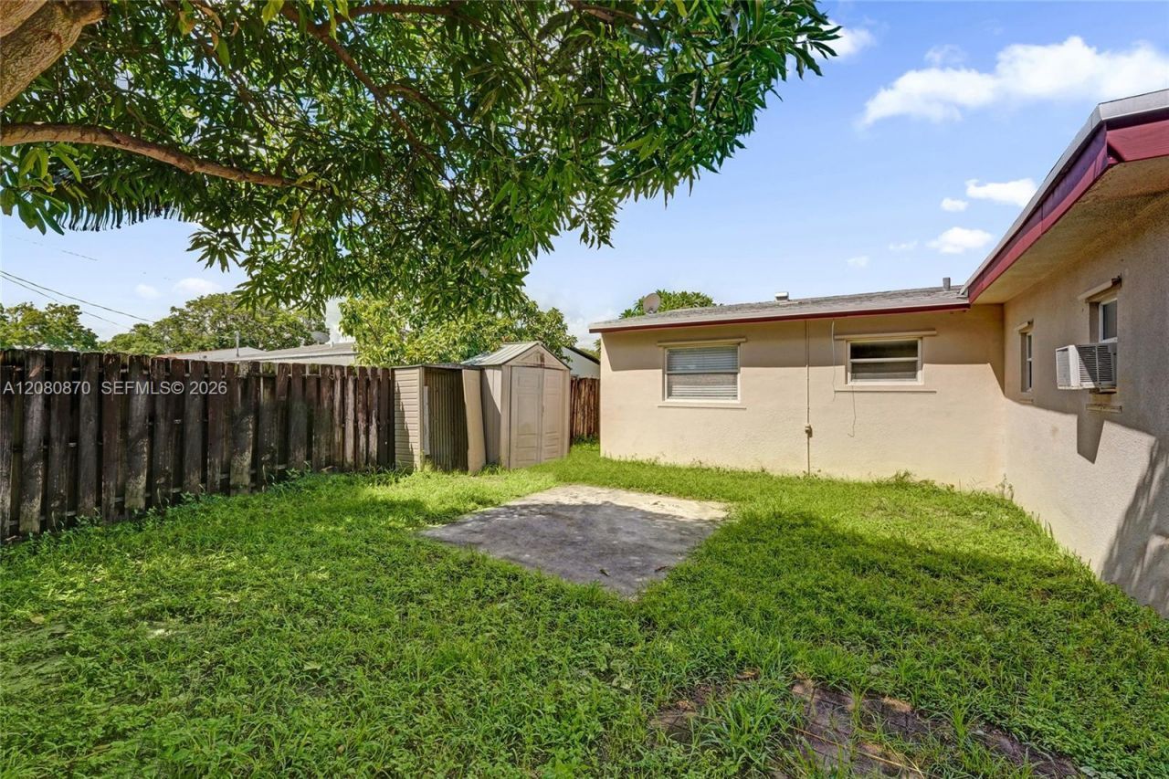541 N 70th Ter, Hollywood, FL 33024 Photo