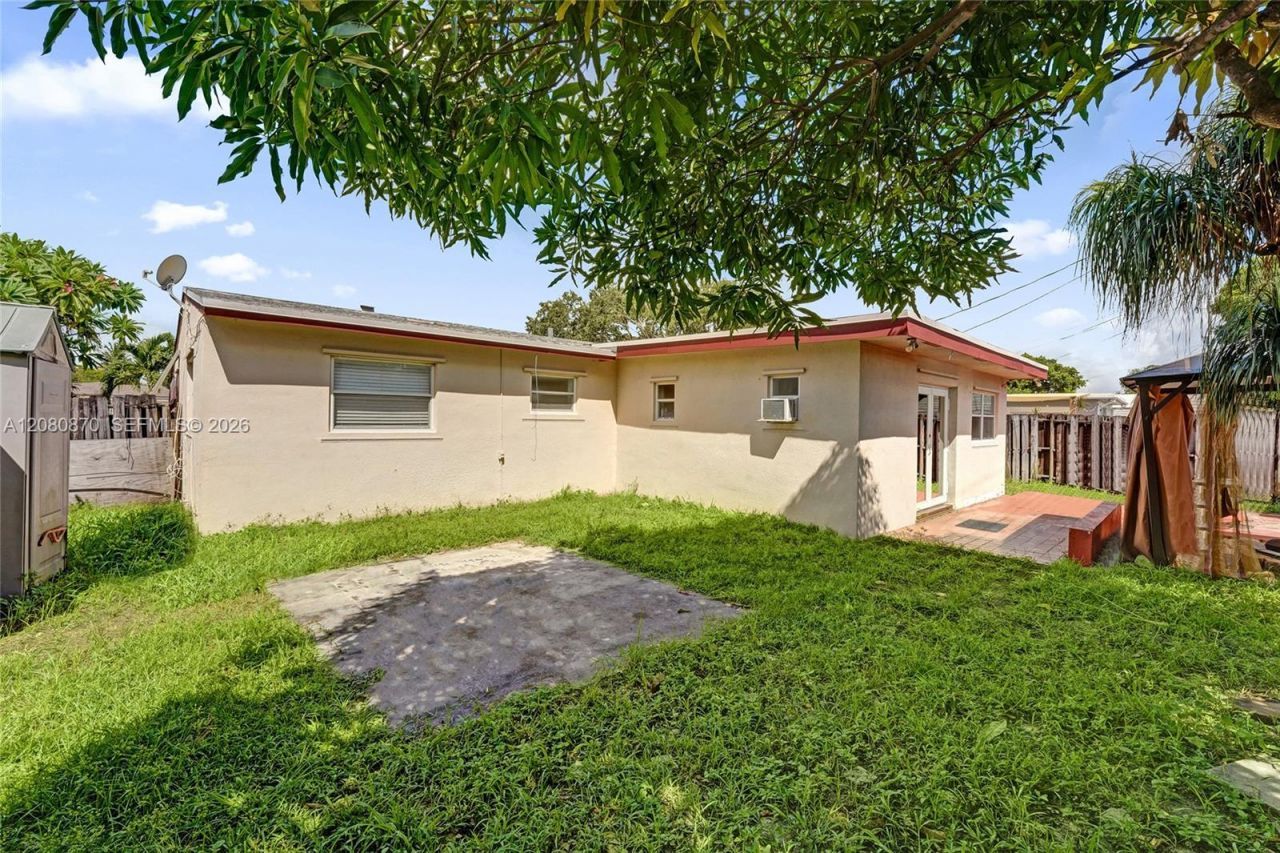 541 N 70th Ter, Hollywood, FL 33024 Photo