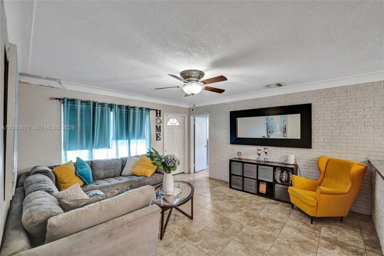 541 N 70th Ter, Hollywood, FL 33024 Photo