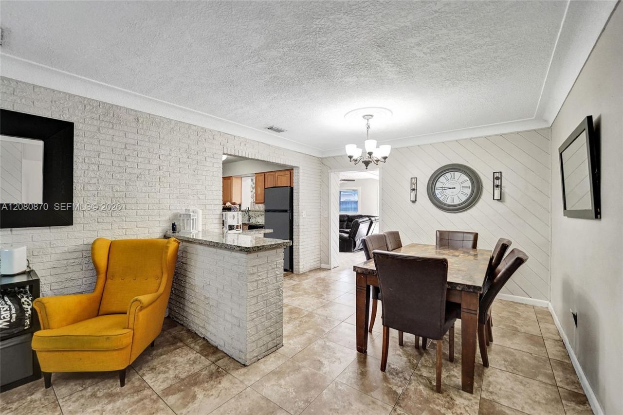 541 N 70th Ter, Hollywood, FL 33024 Photo