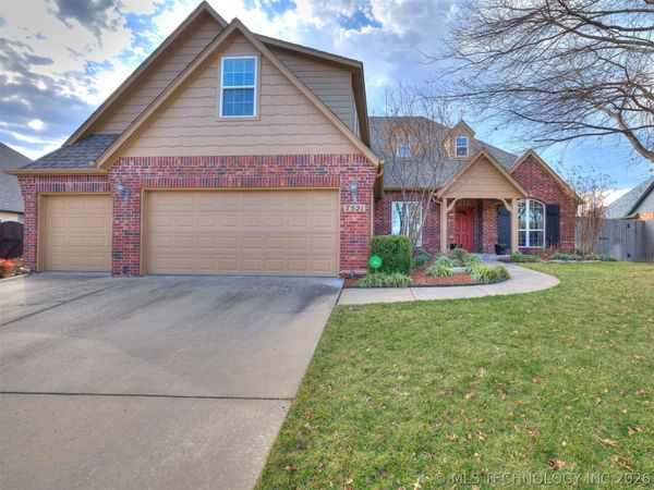 7521 E Galveston Street , Broken Arrow, OK 74014