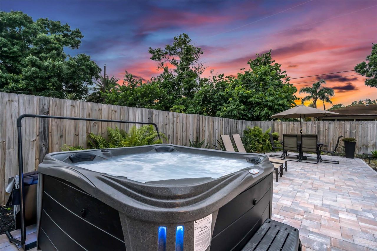 3231 New England Street, Sarasota, FL 34231 Photo