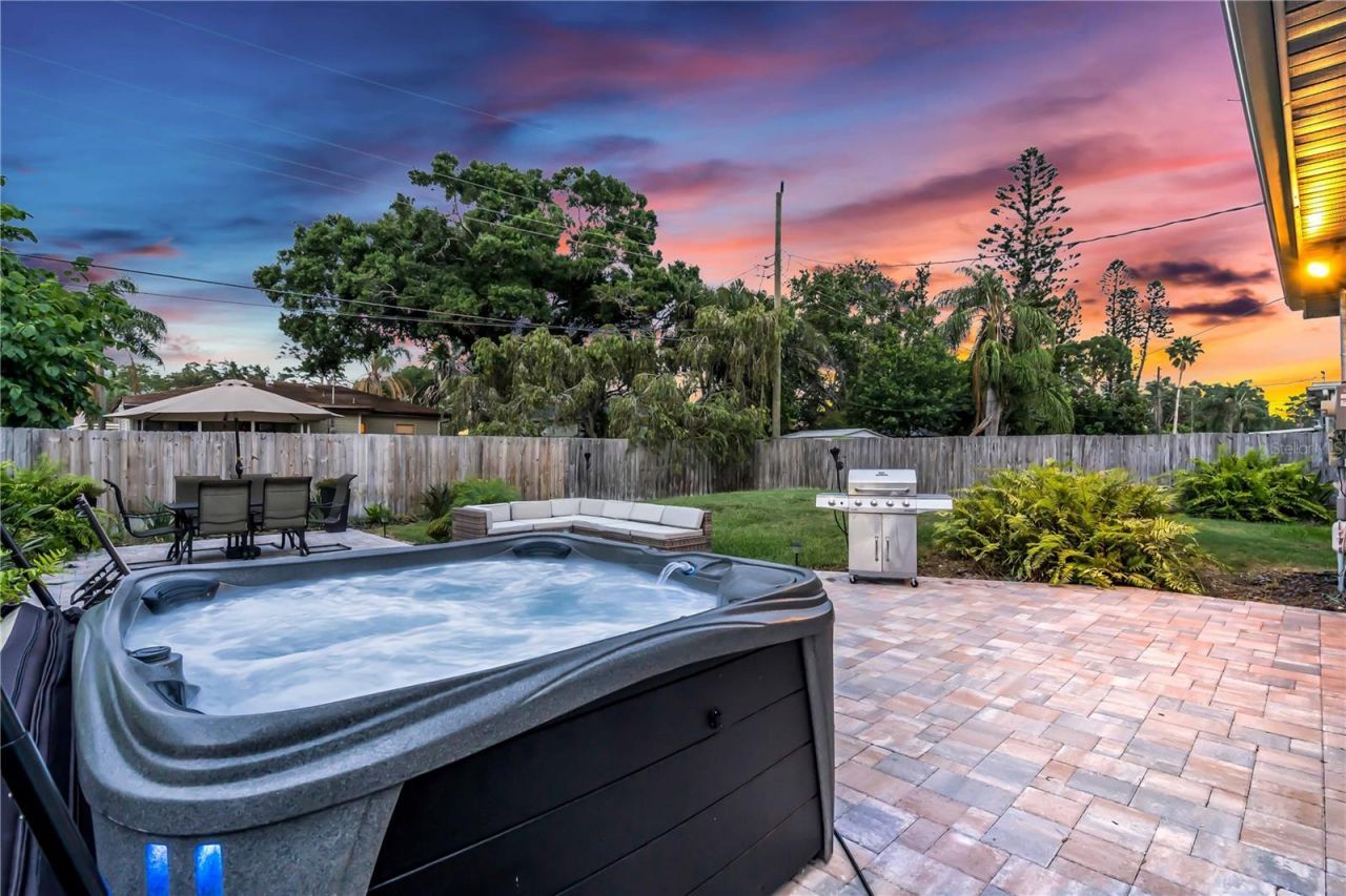 3231 New England Street, Sarasota, FL 34231 Photo