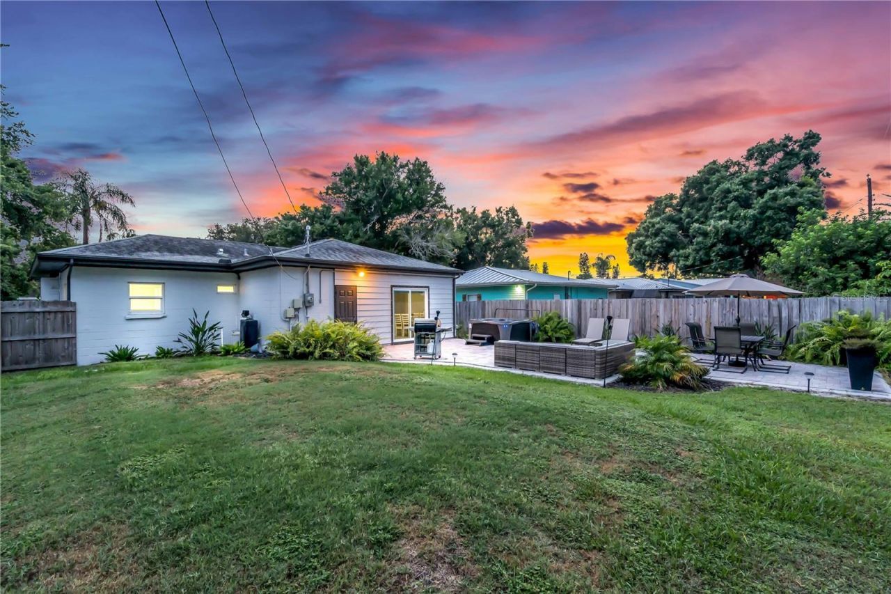3231 New England Street, Sarasota, FL 34231 Photo