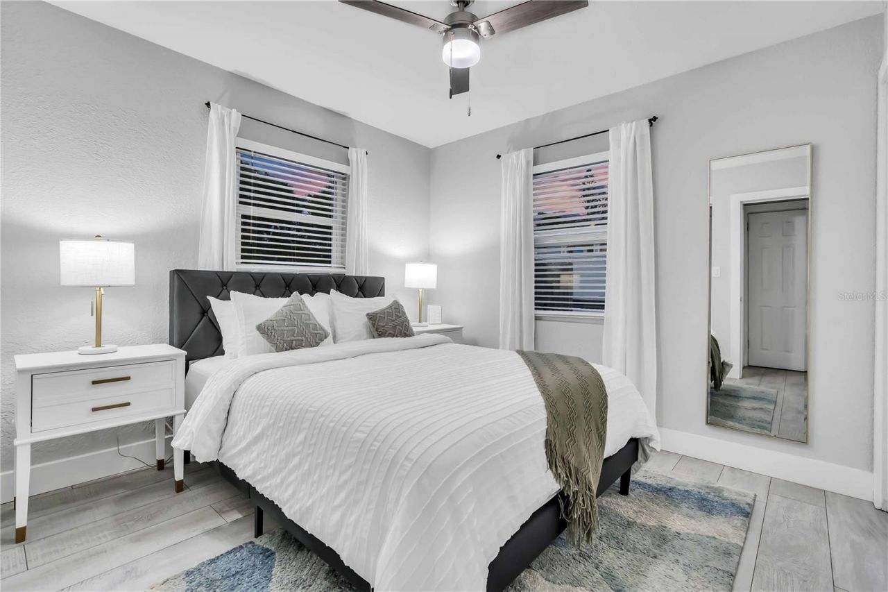 3231 New England Street, Sarasota, FL 34231 Photo