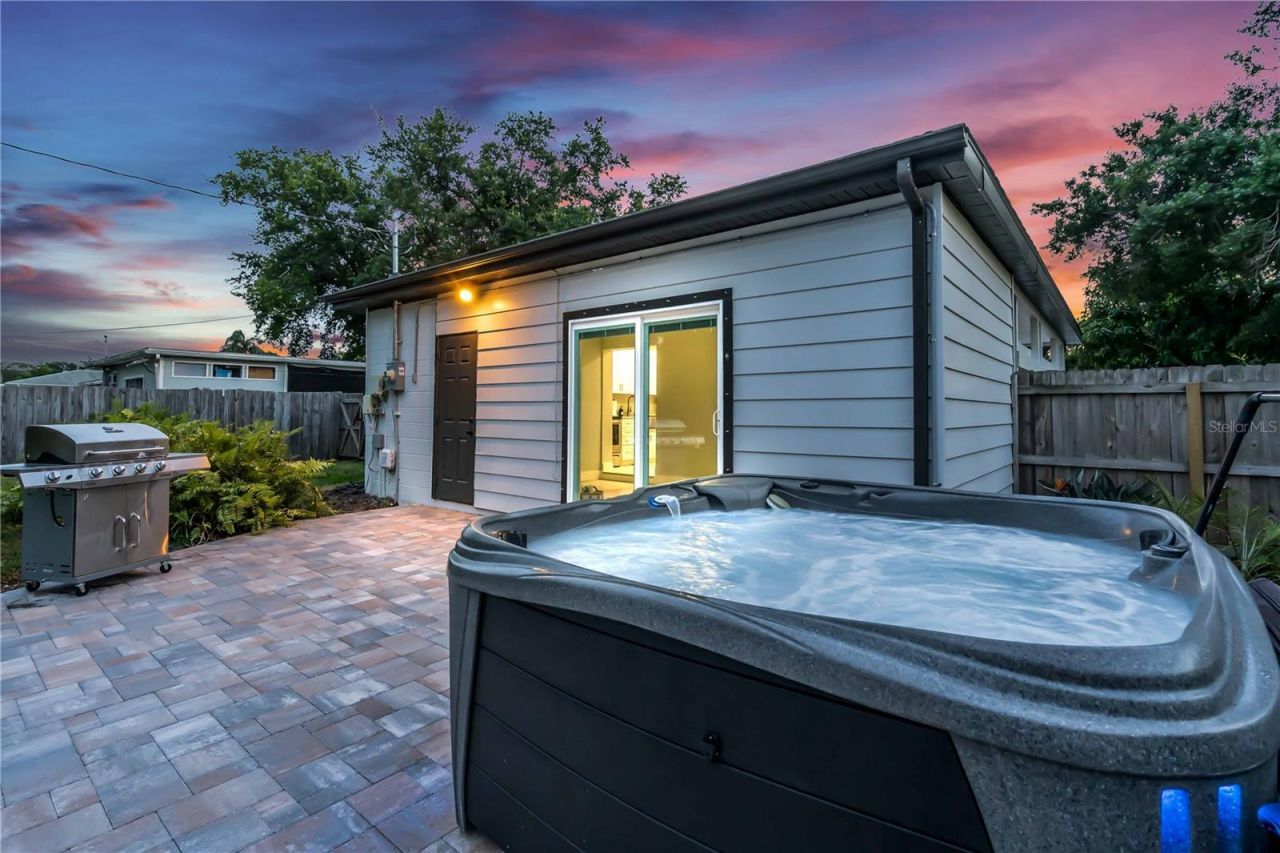 3231 New England Street, Sarasota, FL 34231 Photo