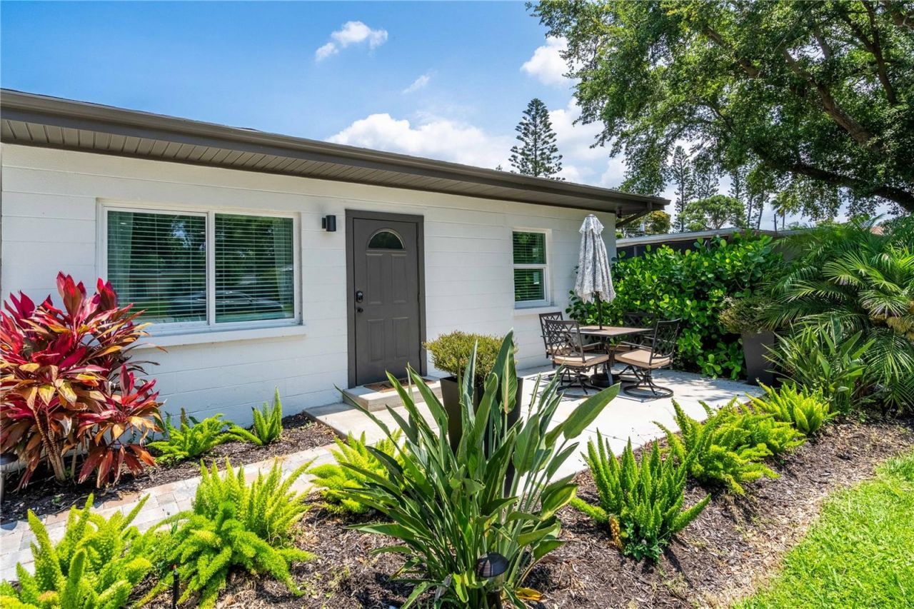 3231 New England Street, Sarasota, FL 34231 Photo
