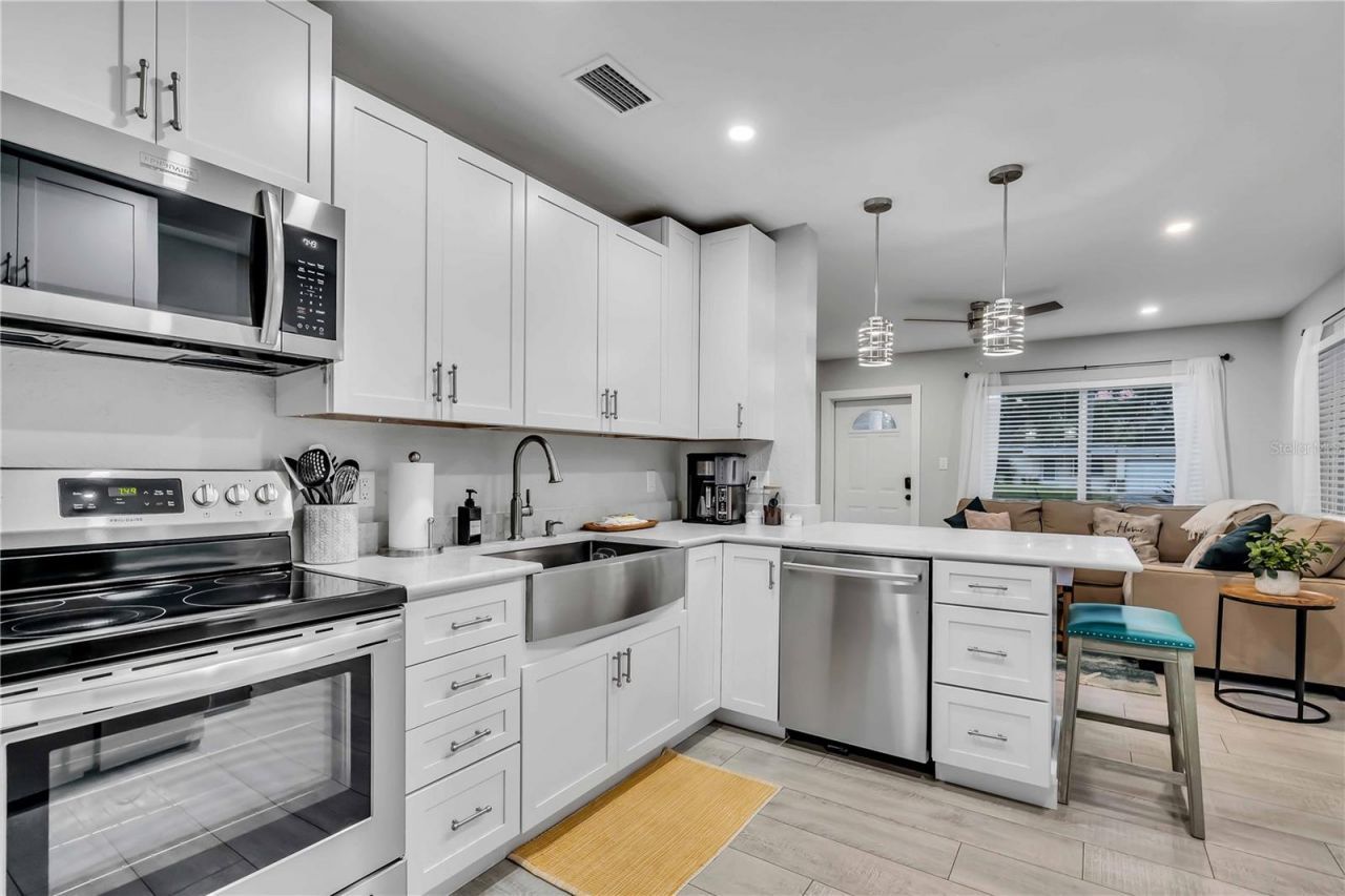 3231 New England Street, Sarasota, FL 34231 Photo