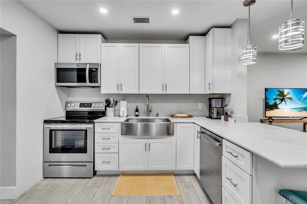 3231 New England Street, Sarasota, FL 34231 Photo