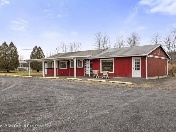 11051 U.S. U.S. 9w , Coxsackie, NY 12051
