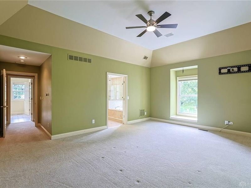 5512 Charleston Woods Drive, Liberty Township, OH 45044 Photo 25