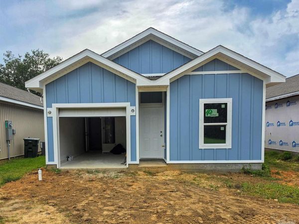 8603 Walnut Ave, Pensacola, FL 32514