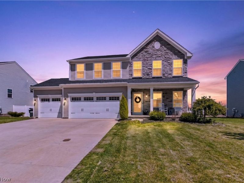 3241 Boettler Street NE, Canton, OH 44721 Photo 2