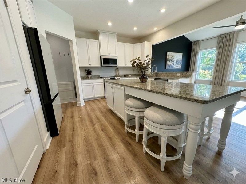 3241 Boettler Street NE, Canton, OH 44721 Photo 5