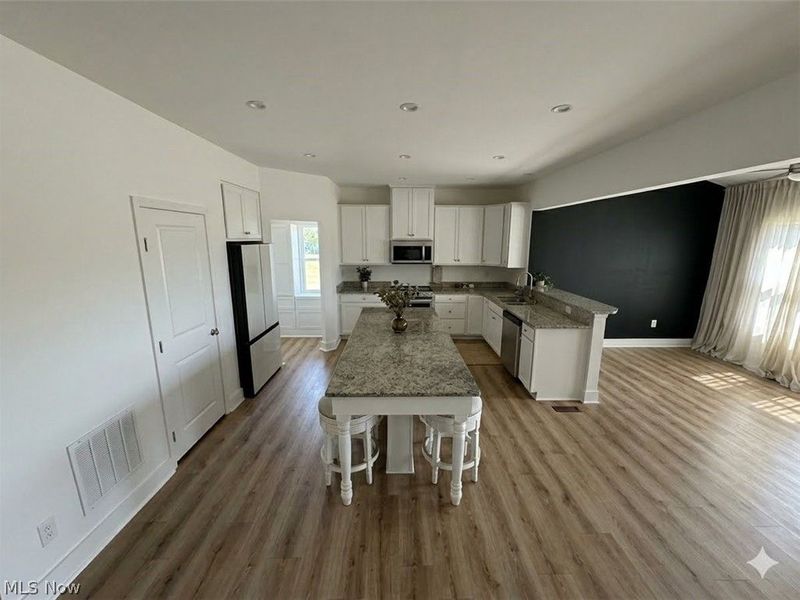 3241 Boettler Street NE, Canton, OH 44721 Photo 6