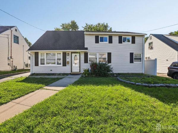 89 Homes Park Avenue , Iselin, NJ 08830