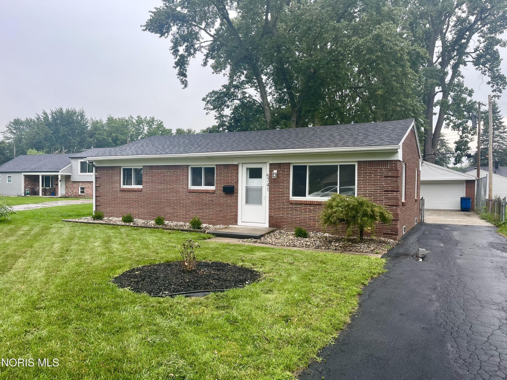 5741 Clover Lane, Toledo, OH 43623 Main Photo