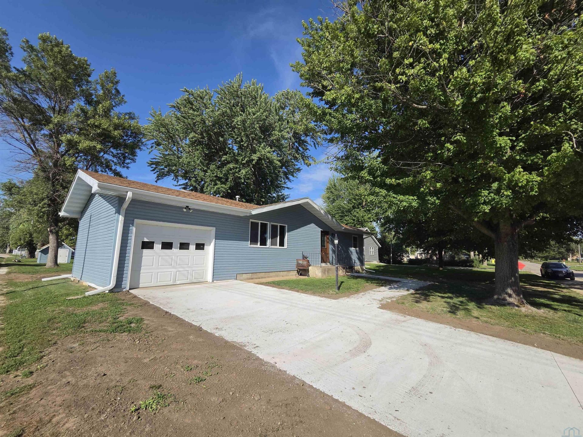 305 James St., Homer, NE 68030 Main Photo