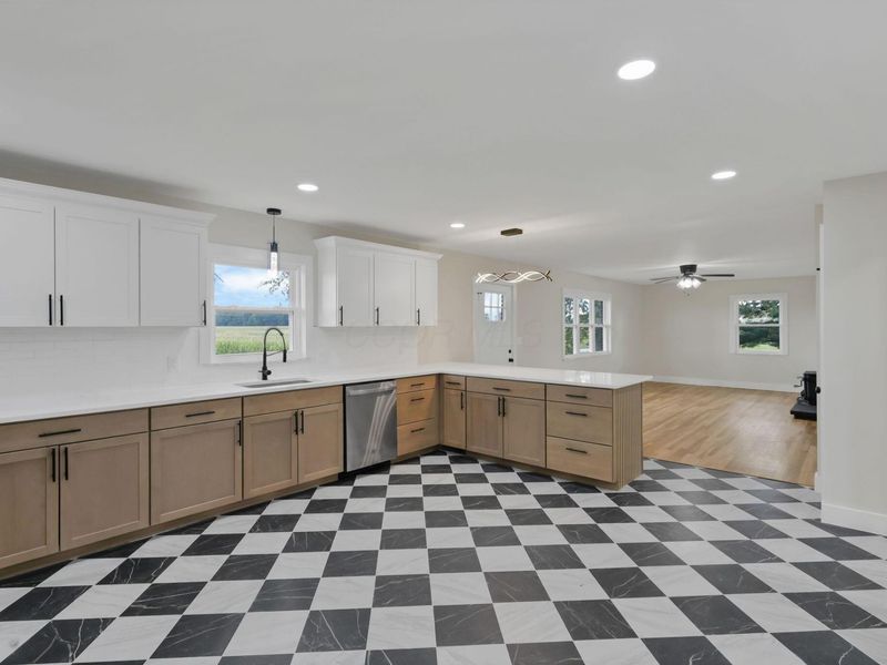 2460 Basil Western Road NW, Baltimore, OH 43105 Photo 7