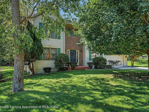 3965 Applegrove Lane, Lansing, MI 48911