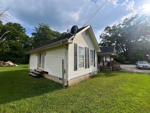 2132 Georgia 136, LaFayette, GA 30728