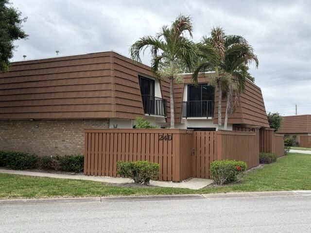 3900 SE County Line Road, Unit 24d, Tequesta, FL 33469 Photo