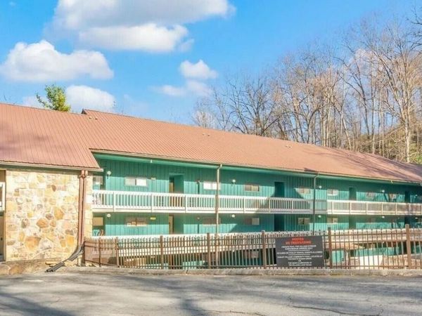 1435 Wiley Oakley Drive , Unit APT 177, Gatlinburg, TN 37738