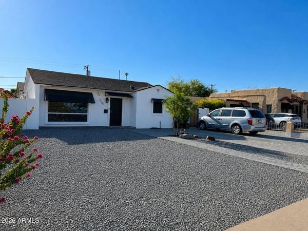 2206 N 15th Avenue, Phoenix, AZ 85007
