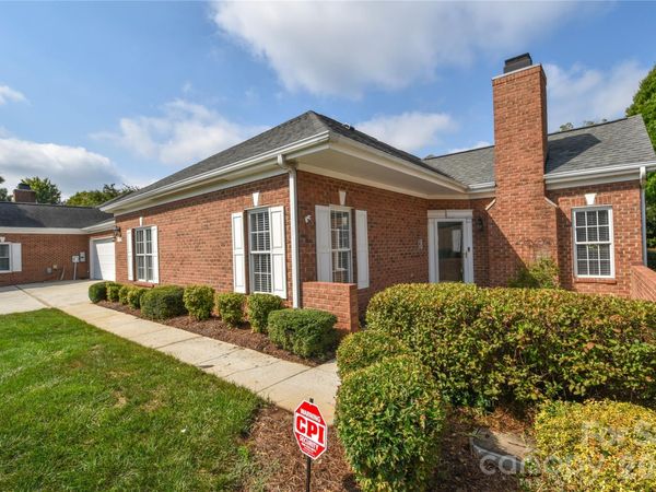 8332 Highland Glen Drive , Charlotte, NC 28269
