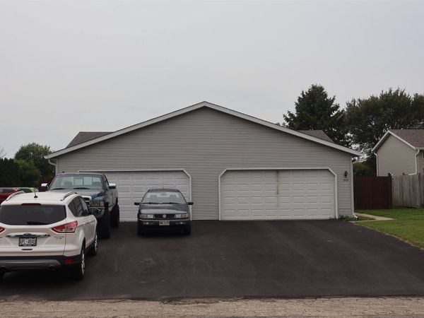 200 - 202 Eilbes Avenue, Beaver Dam, WI 53916