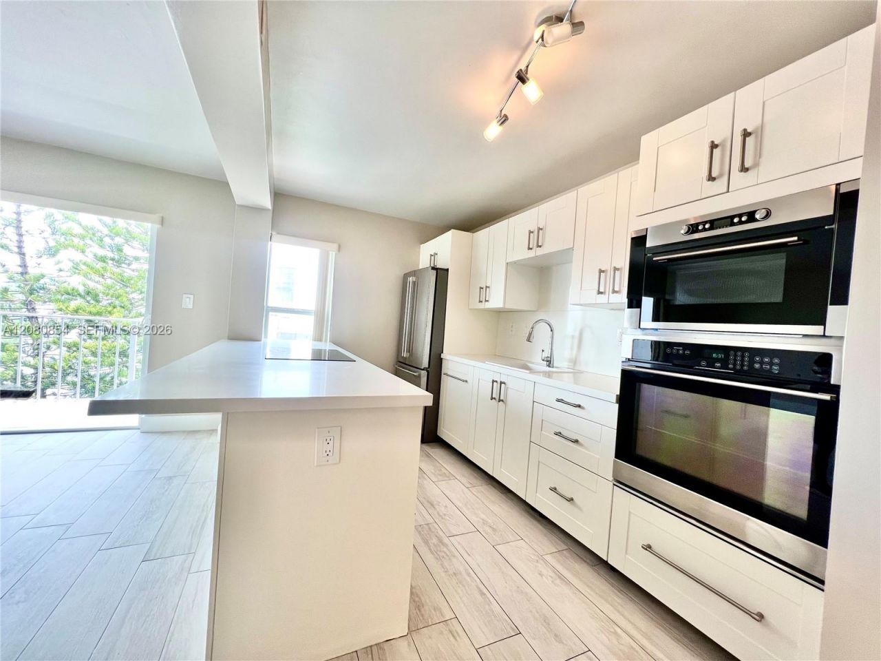 1300 Alton Rd, Unit 6C, Miami Beach, FL 33139 Photo