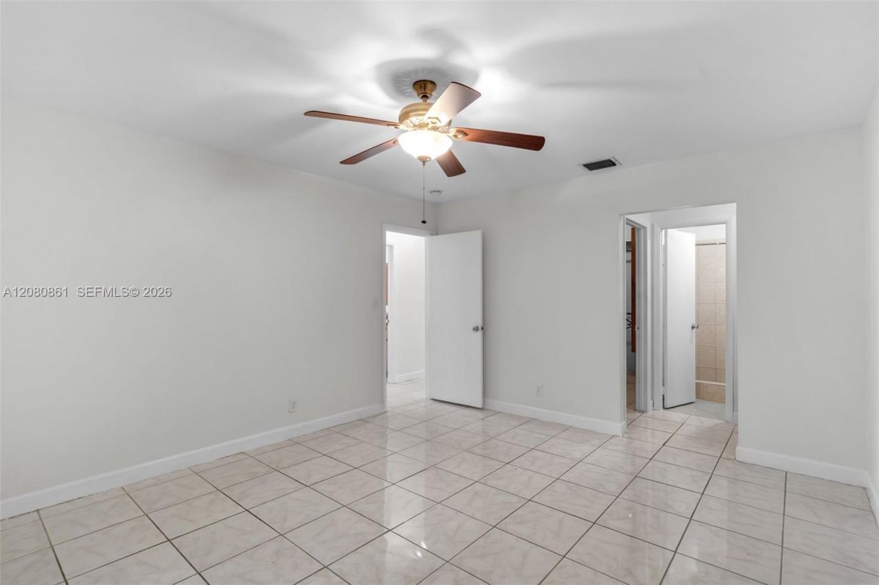 6112 SW 3rd St , Unit 2, Margate, FL 33068 Photo
