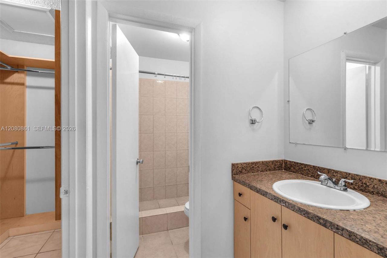 6112 SW 3rd St , Unit 2, Margate, FL 33068 Photo