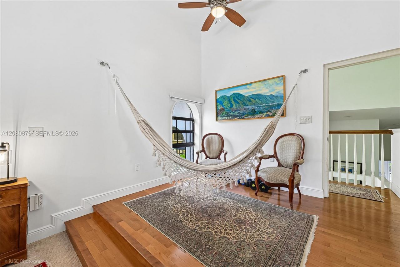 596 Fernwood Rd, Unit B, Key Biscayne, FL 33149 Photo