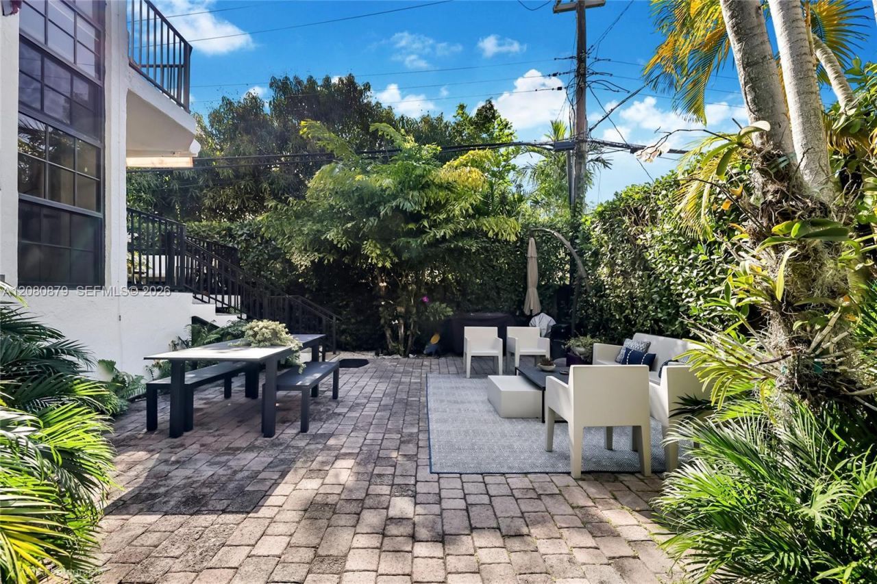 596 Fernwood Rd , Unit B, Key Biscayne, FL 33149 Photo