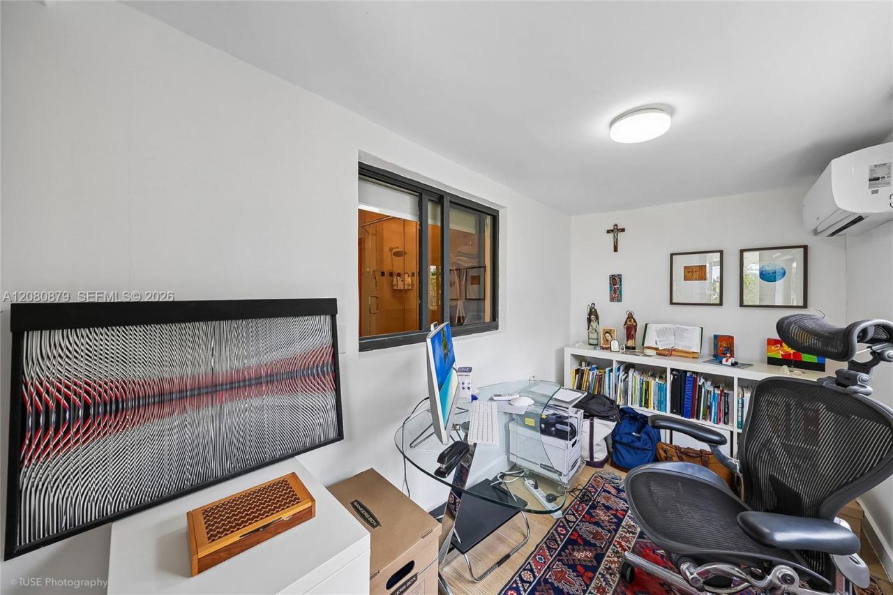 596 Fernwood Rd, Unit B, Key Biscayne, FL 33149 Photo