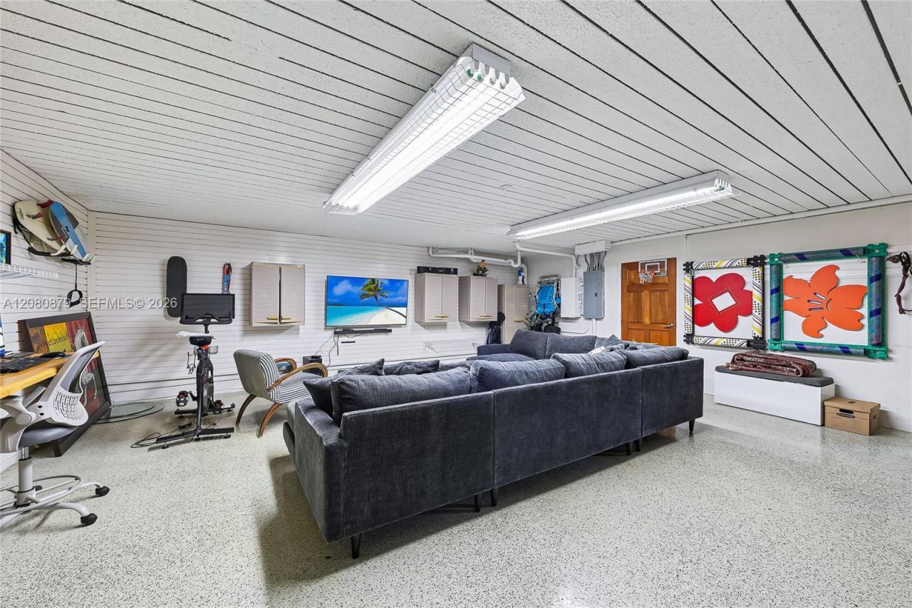 596 Fernwood Rd, Unit B, Key Biscayne, FL 33149 Photo